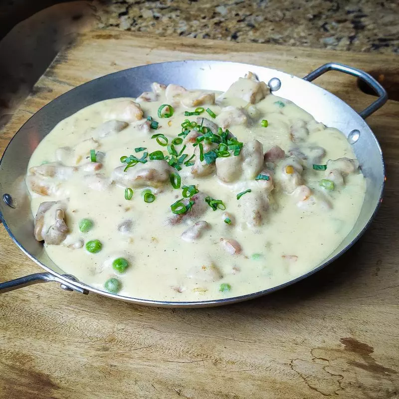 Talharim com Frango Cremoso