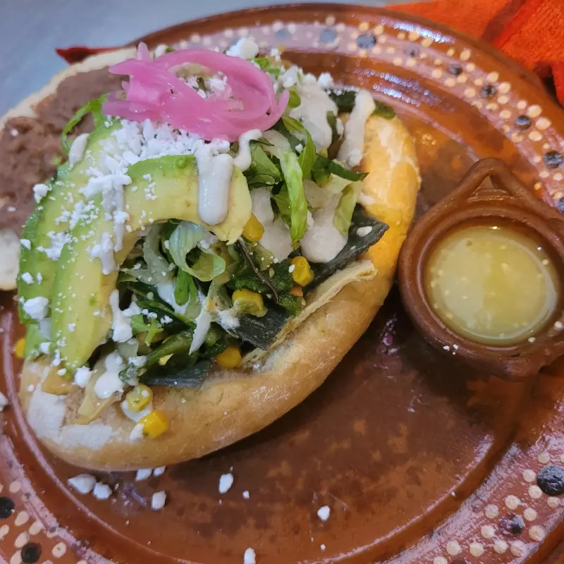 Torta de chilaquiles