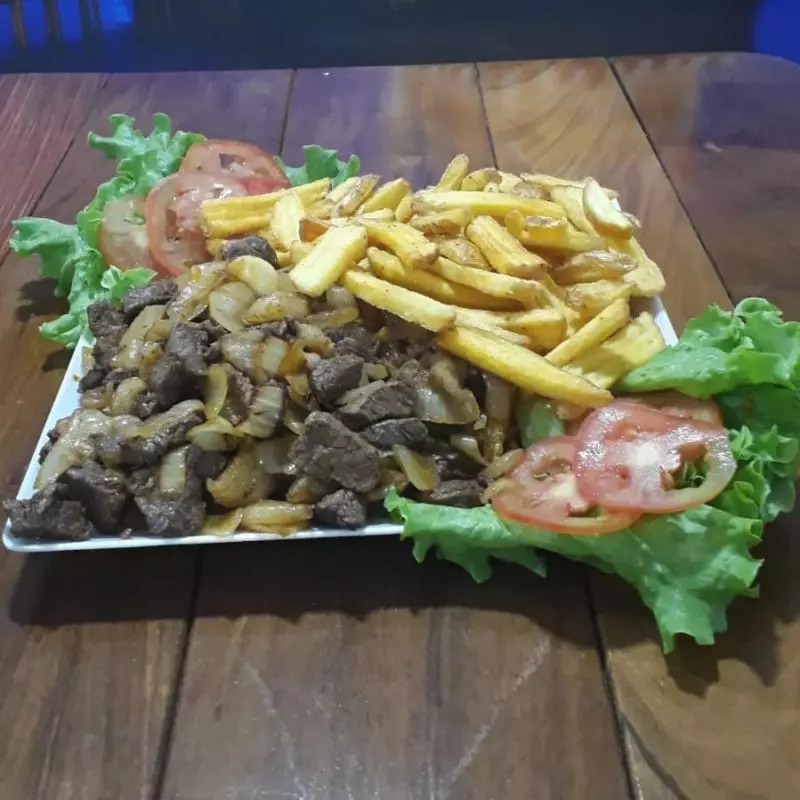 FILÉ MIGNON COM FRITAS