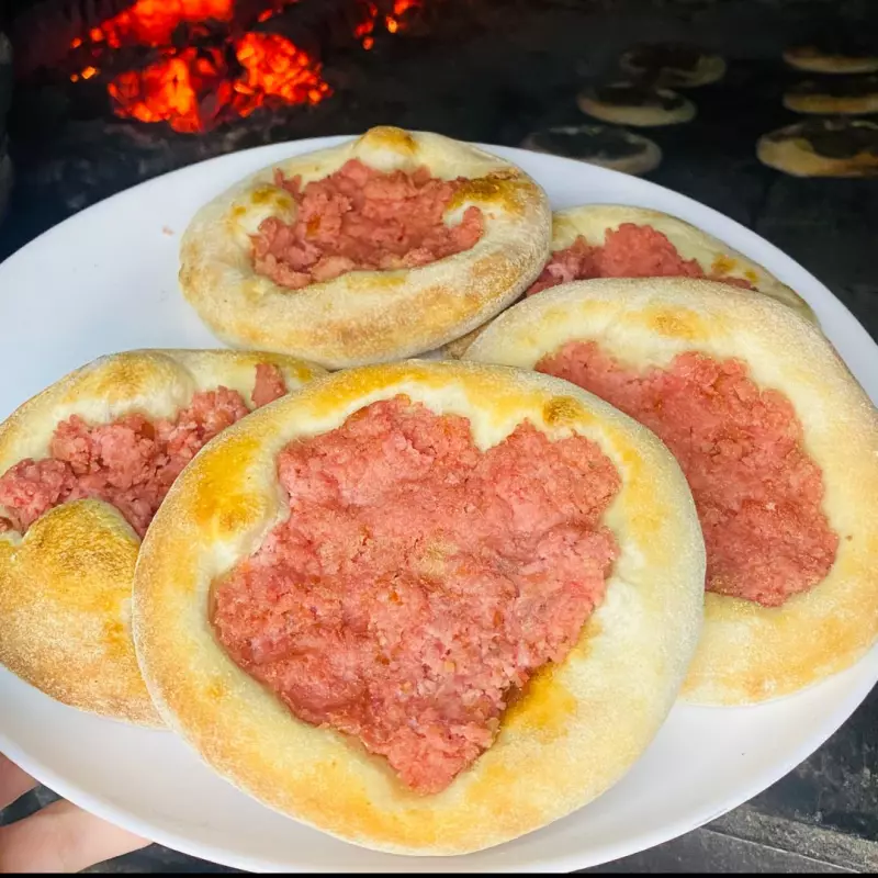 Calabresa Com Cheddar