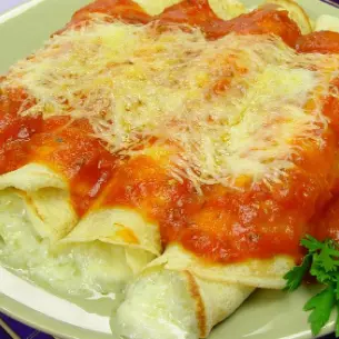 PANQUECA  DE MUSSARELA COM TOMATE