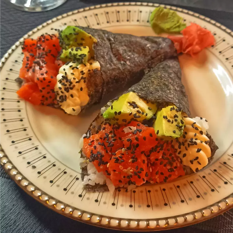 Temaki Salmon