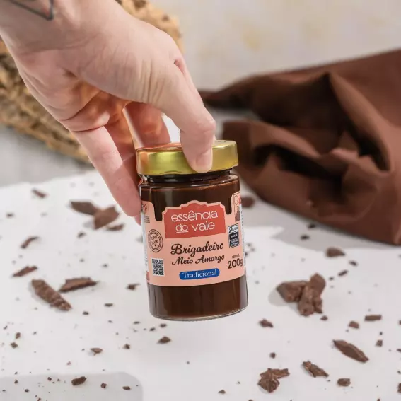 BRIGADEIRO MEIO AMARGO ESSENCIA DO V