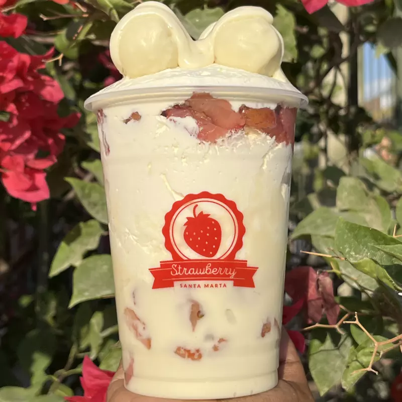 Strawberry burbuja blanca 16 onz