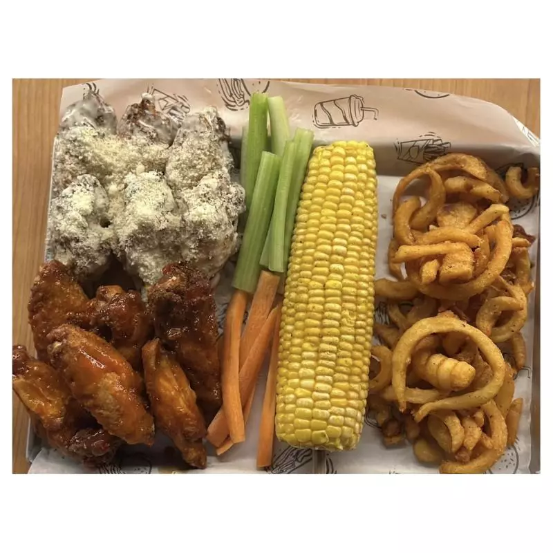 TRAY MALU