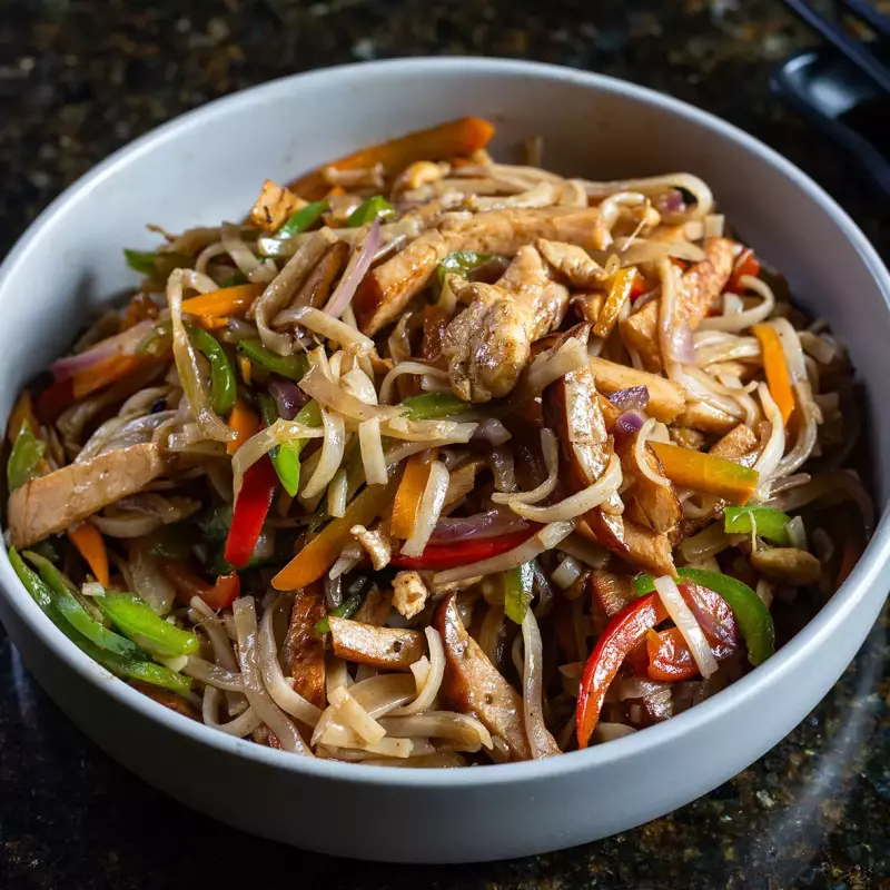 TALLARINES CON POLLO