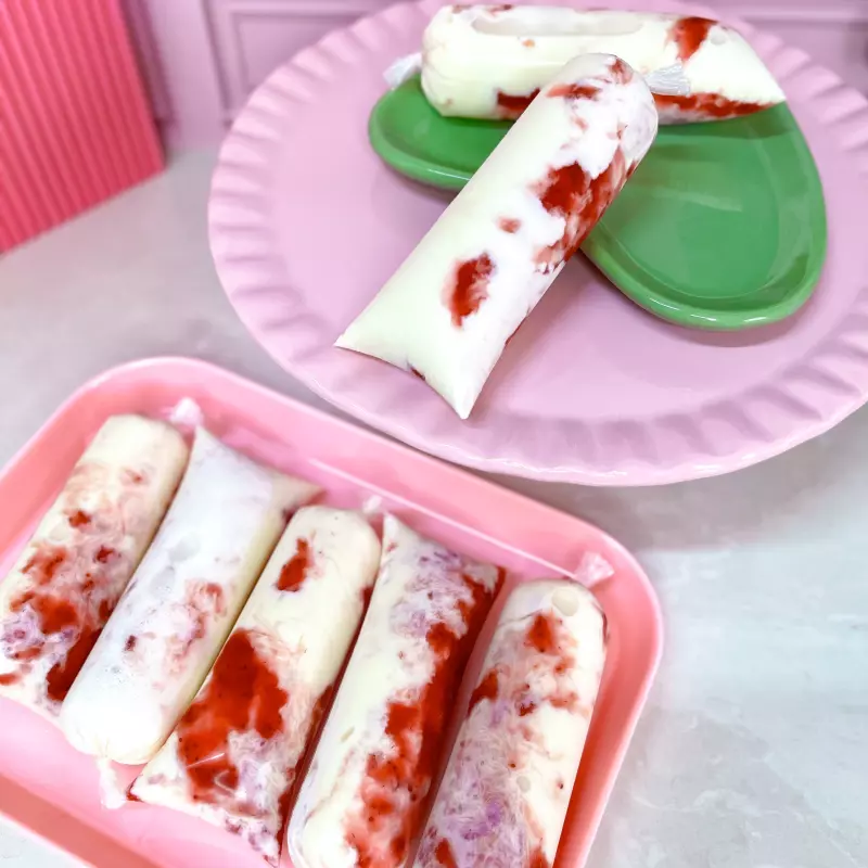 Ninho C/Geleia de morango