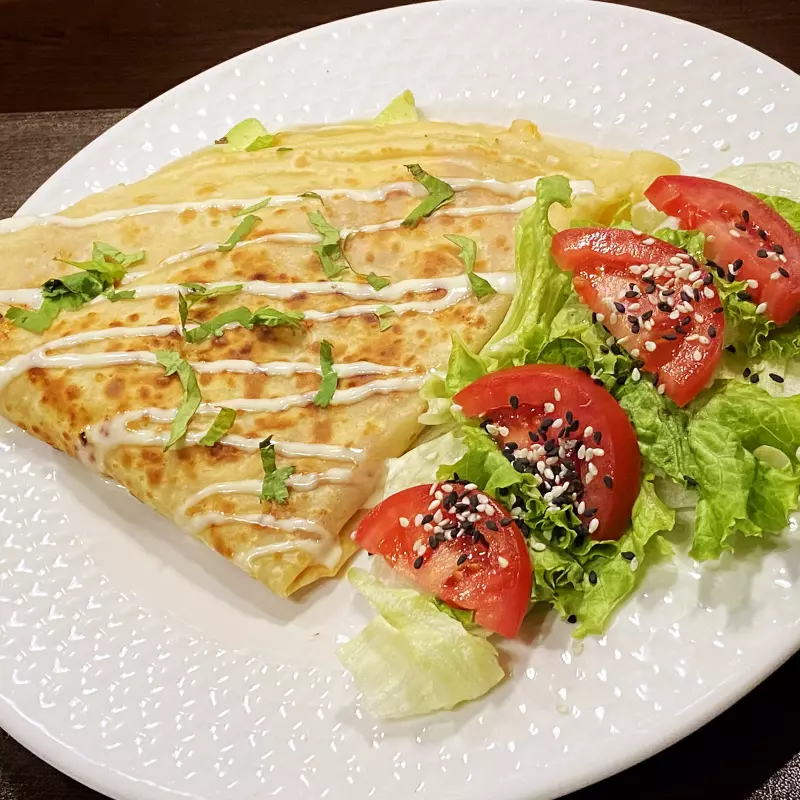Crepa con pollo y aguacate
