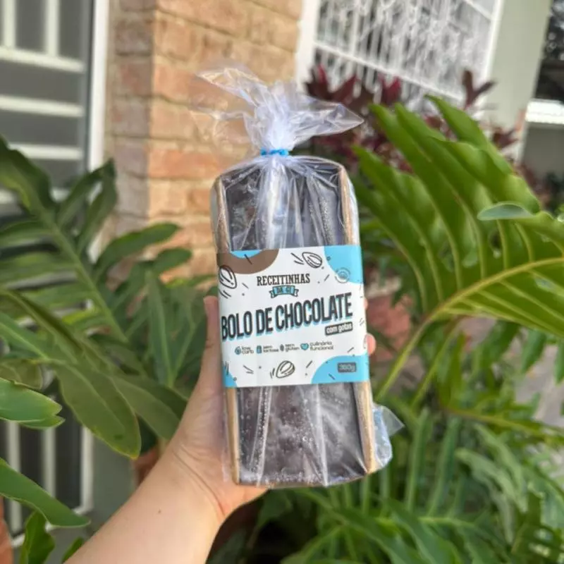 Bolo de chocolate com gotas