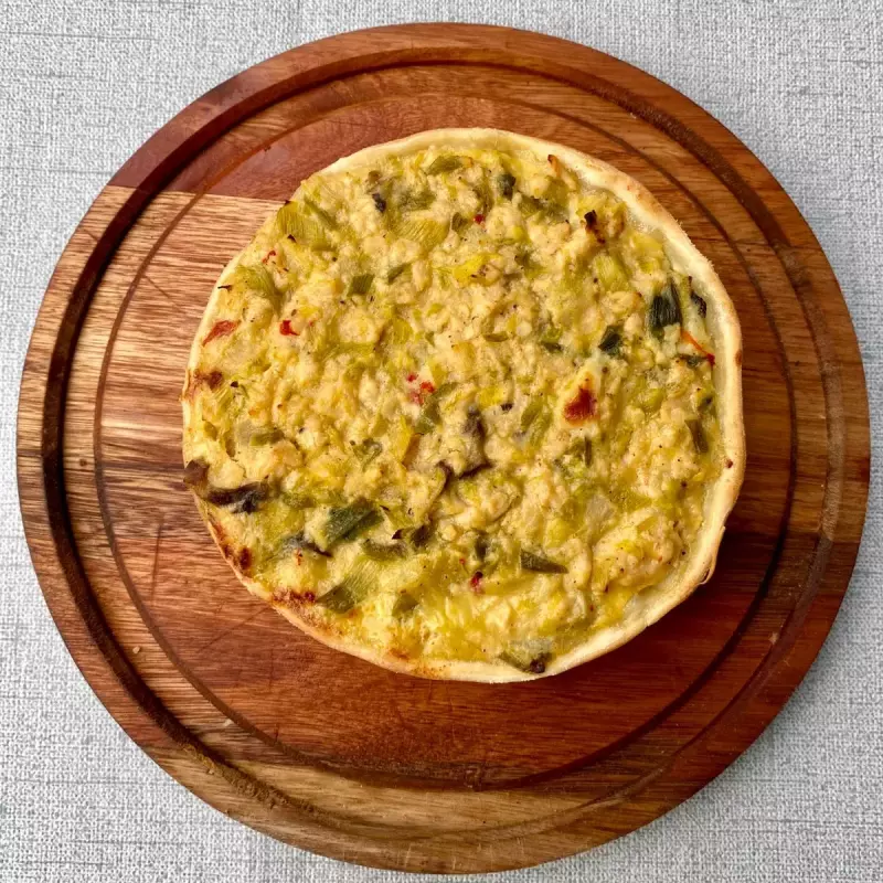 Tarta de pollo, puerro y hongos