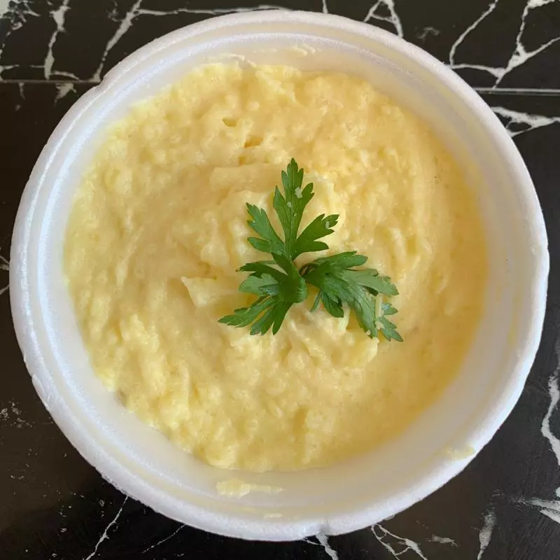 Porção de purê de Batatas