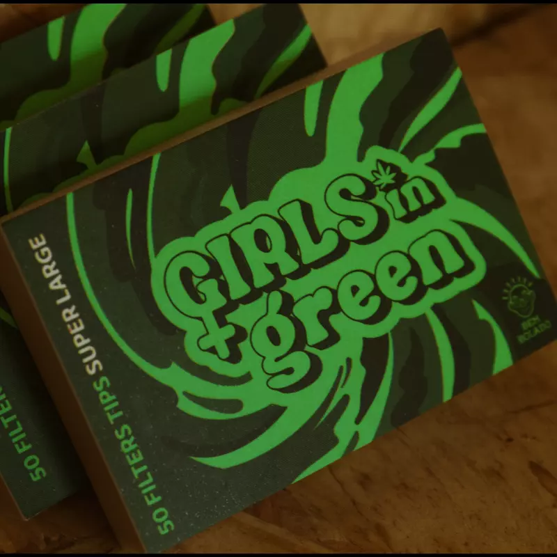 Girls in Green Super Large (Verde)