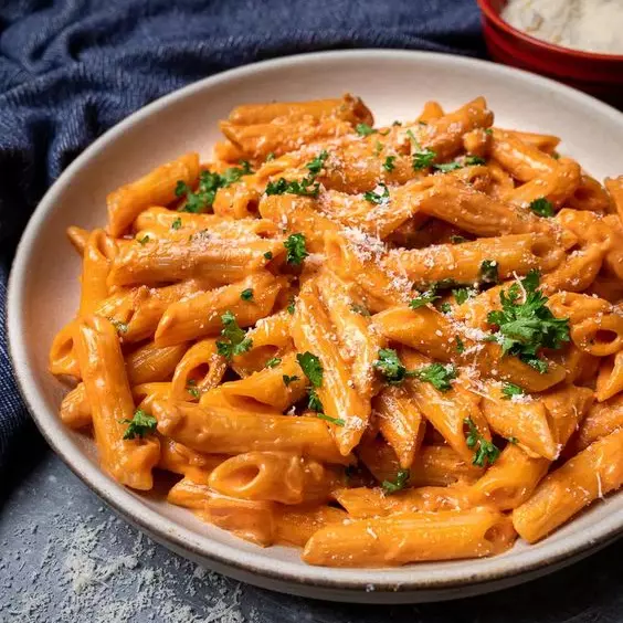 Lunes 1 Junio - Pasta salsa rossa
