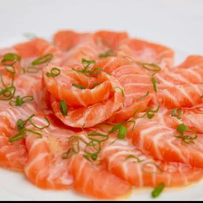 Carpaccio salmão 15 unidades