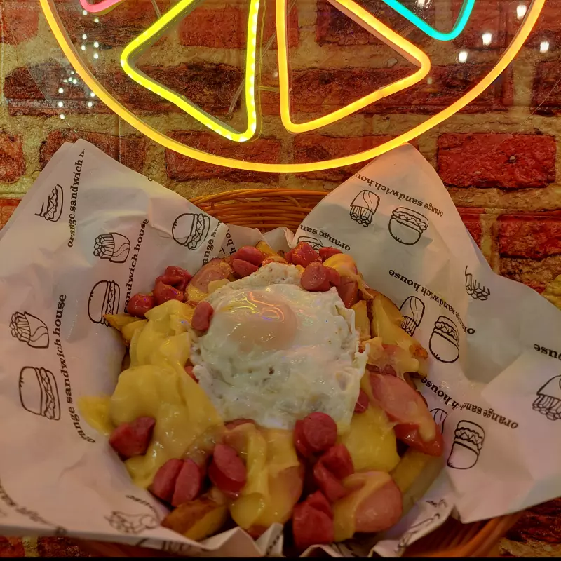 Salchipapas Especial Orange