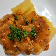 Sobrecoxa com aipim(copy)