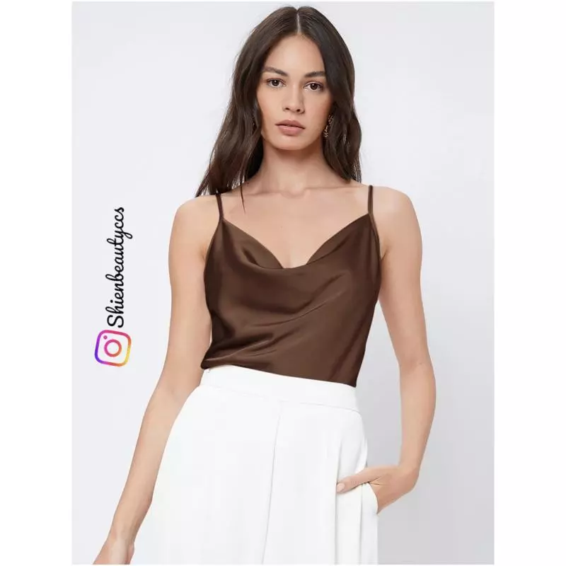 Top de satén sin mangas