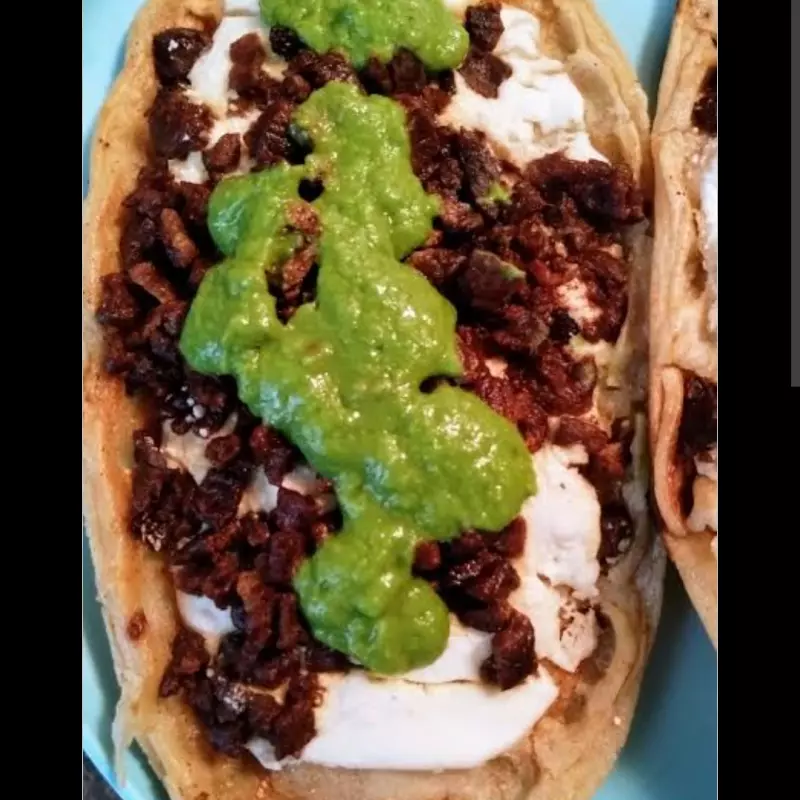 Huarache de enchilada