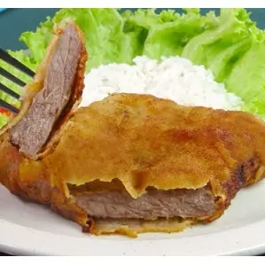 BIFE BOVINO À MILANESA