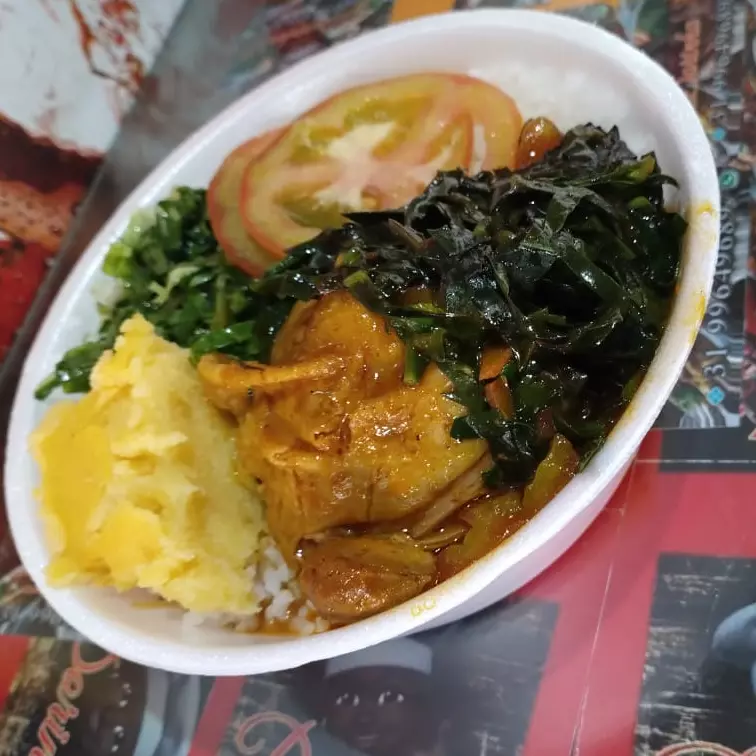 Frango C/ Ora-pro-nóbis