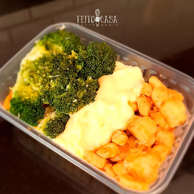 *Cubinhos frango c/laranja, creme...