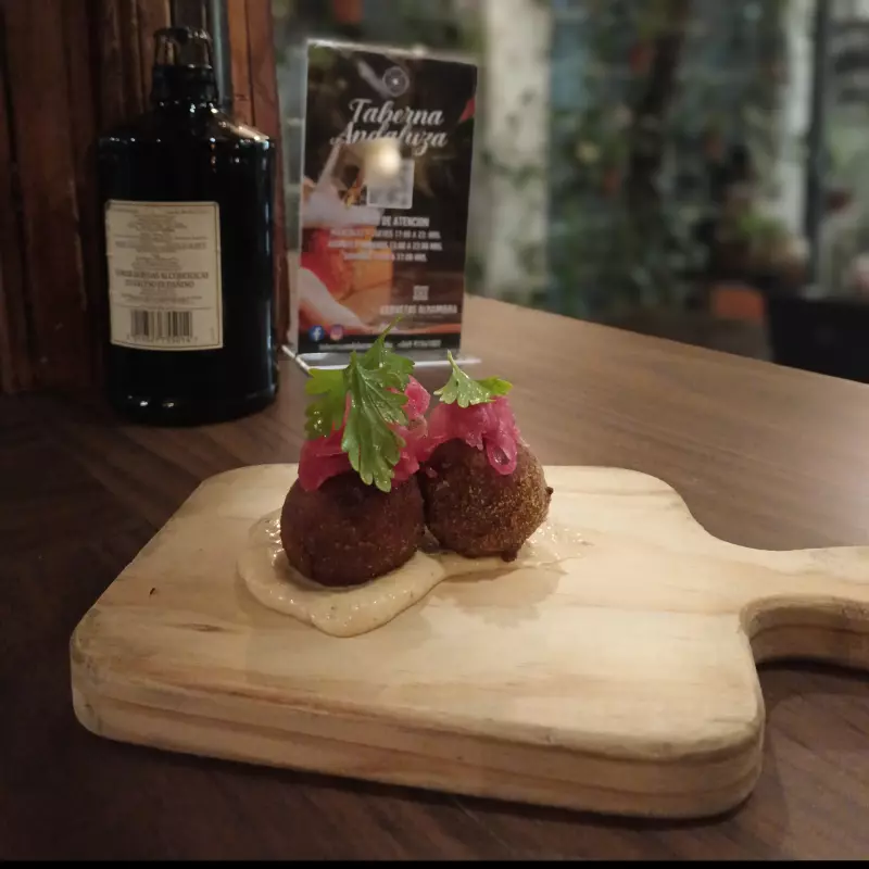 Croquetas de Pollo y jamón.