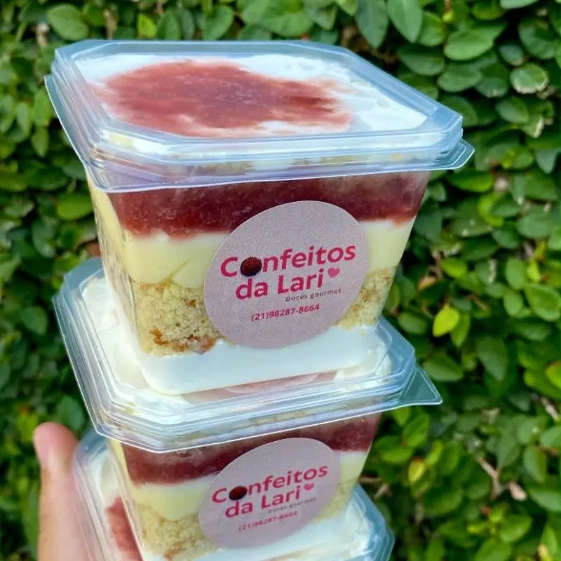 Bolo de pote ninho/geleia de morango