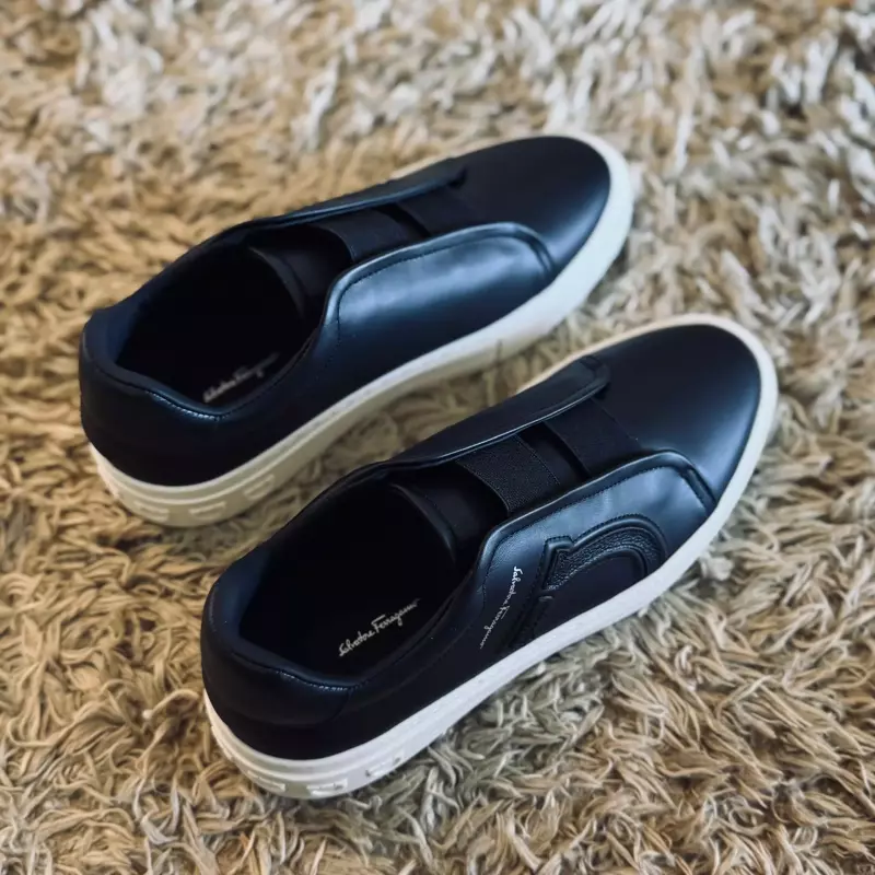 TENIS FERRAGAMO BLACK SIN CORDÓN