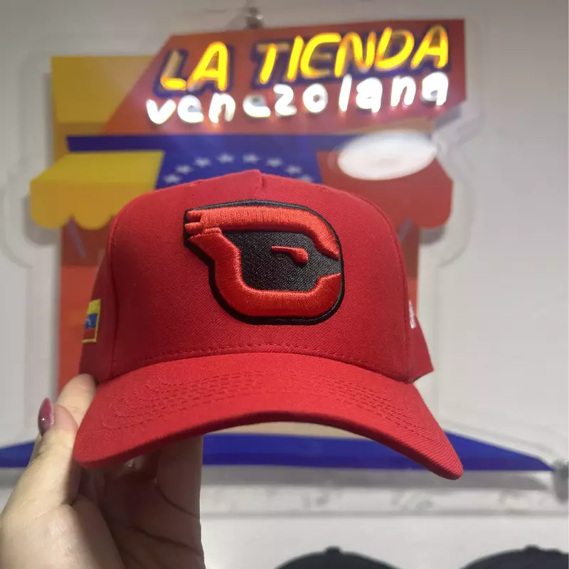 Gorra cardenales roja curva