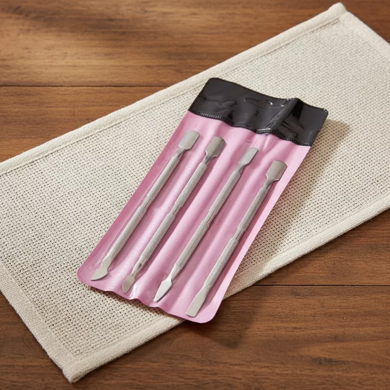 Juego (4) empujadores de cutículas