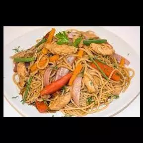 tallarin saltado de polllo
