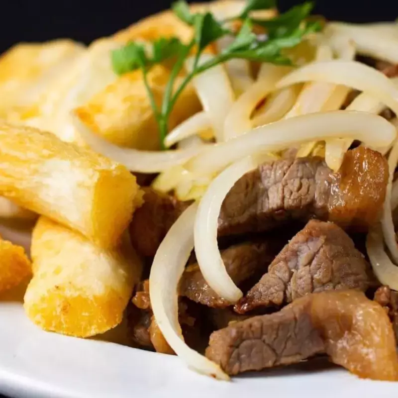 CARNE DO SOL C/ MACAXEIRA