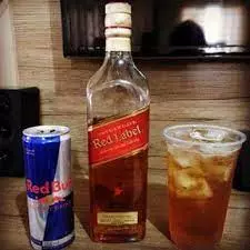 DOSE RED LABEL C/ RED BULL 700ml