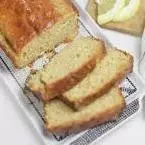 Bolo de Iorgute com Calda de Limão