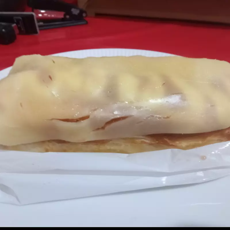 KIKÃO ESPECIAL COM QUEIJO DERRETIDO.