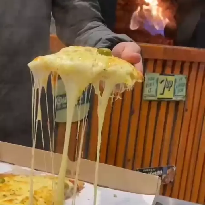 Doble Muzza Al Horno de Barro