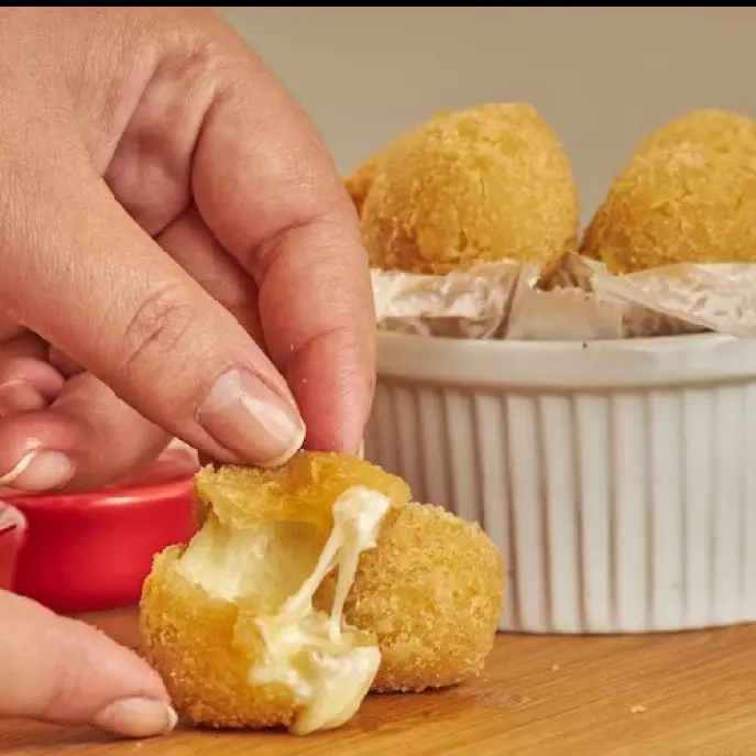 Bolinho de Queijo