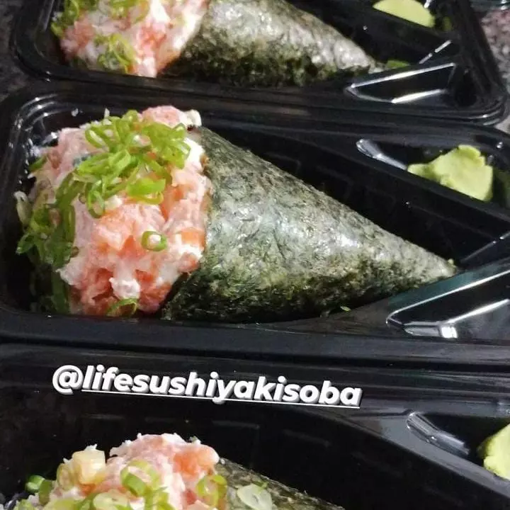 TEMAKI SALMÃO