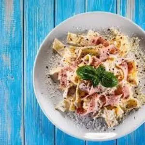 Talharim ao molho branco, frango, ba