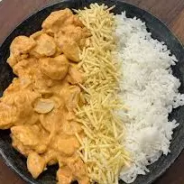 Strogonoff de Frango c/ Batata Palha