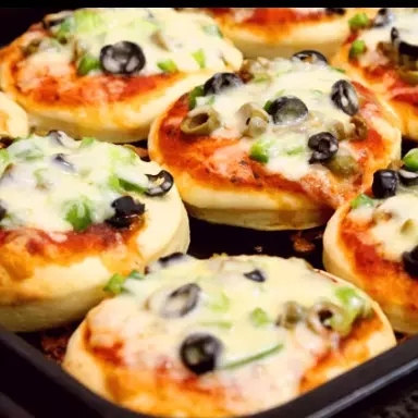 dozen pizza/دزينة بيتزا