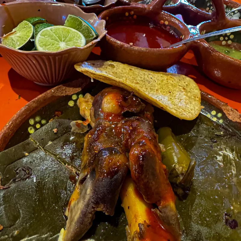 PATITA DE CHIVO AL ESTILO DON PEDRIT