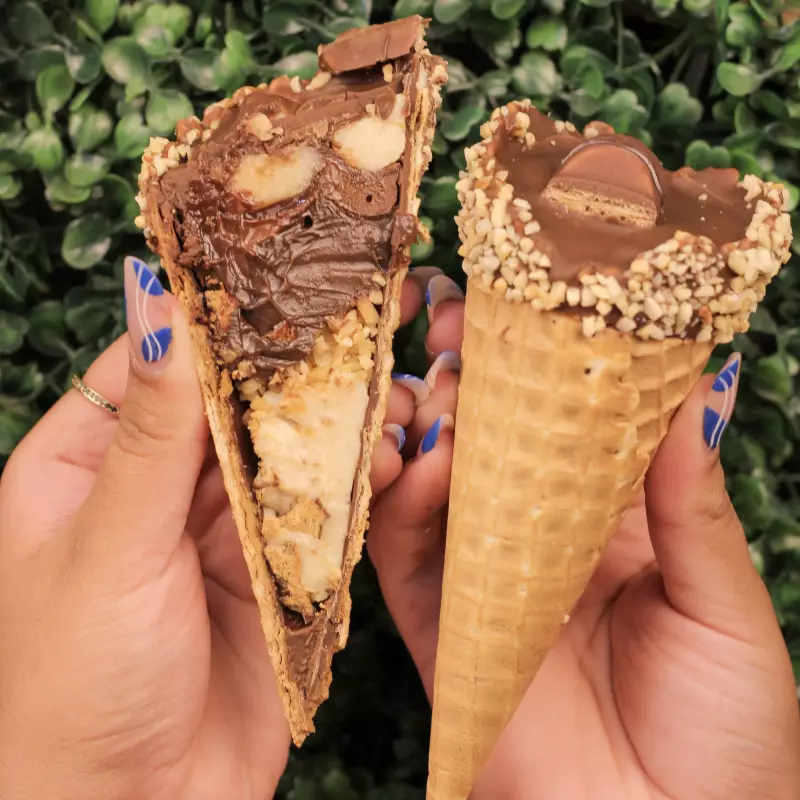 Mega Cone Kinder Bueno