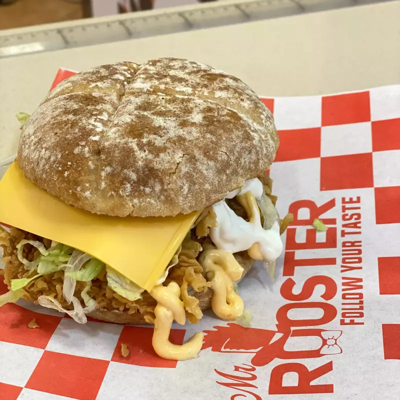 ZINGER ROOSTER BURGER