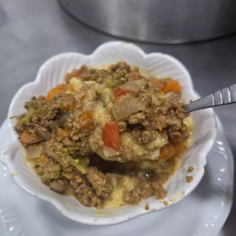 Creme de grão de bico e carne xadrez