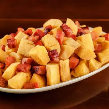 Aipim com bacon  ou queijo