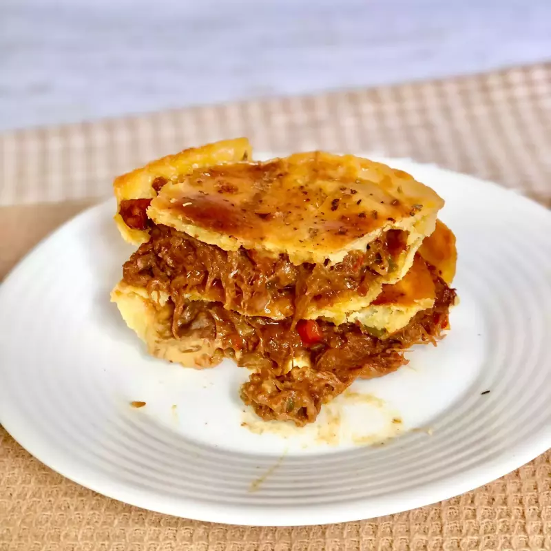 Empada de Carne Louca