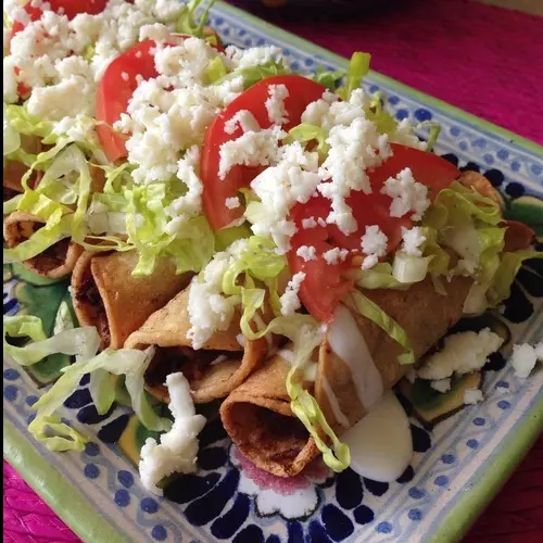 Comida de Tacos Dorados