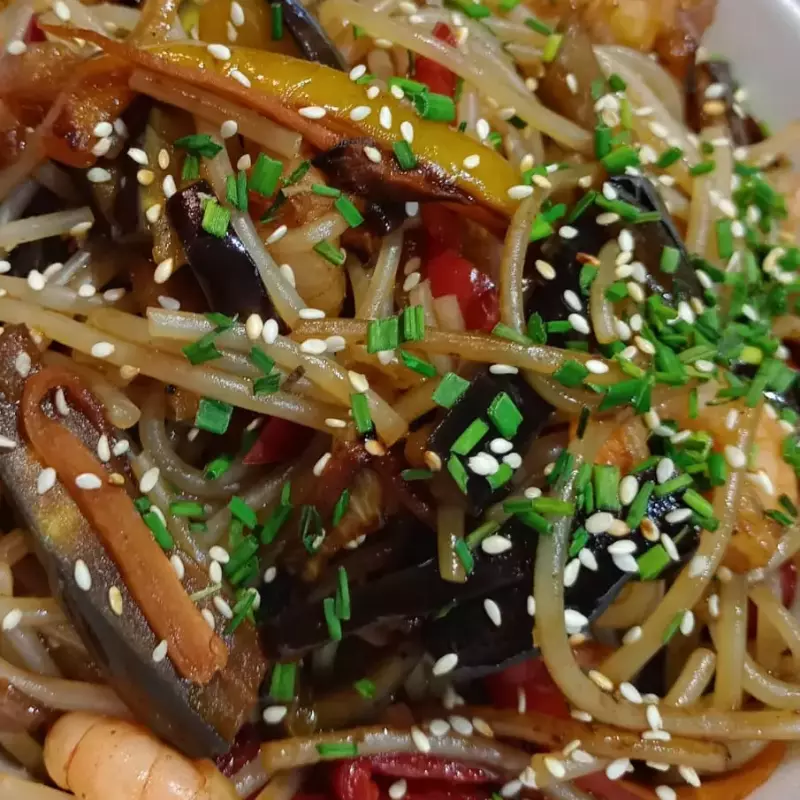 Chow mein de langostinos