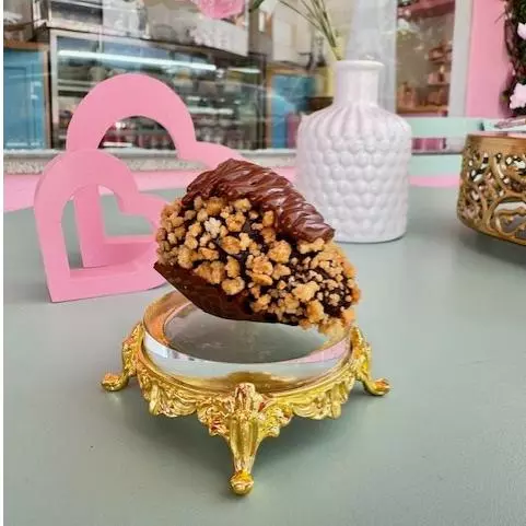 Coxinha de morango Ferrero Rocher